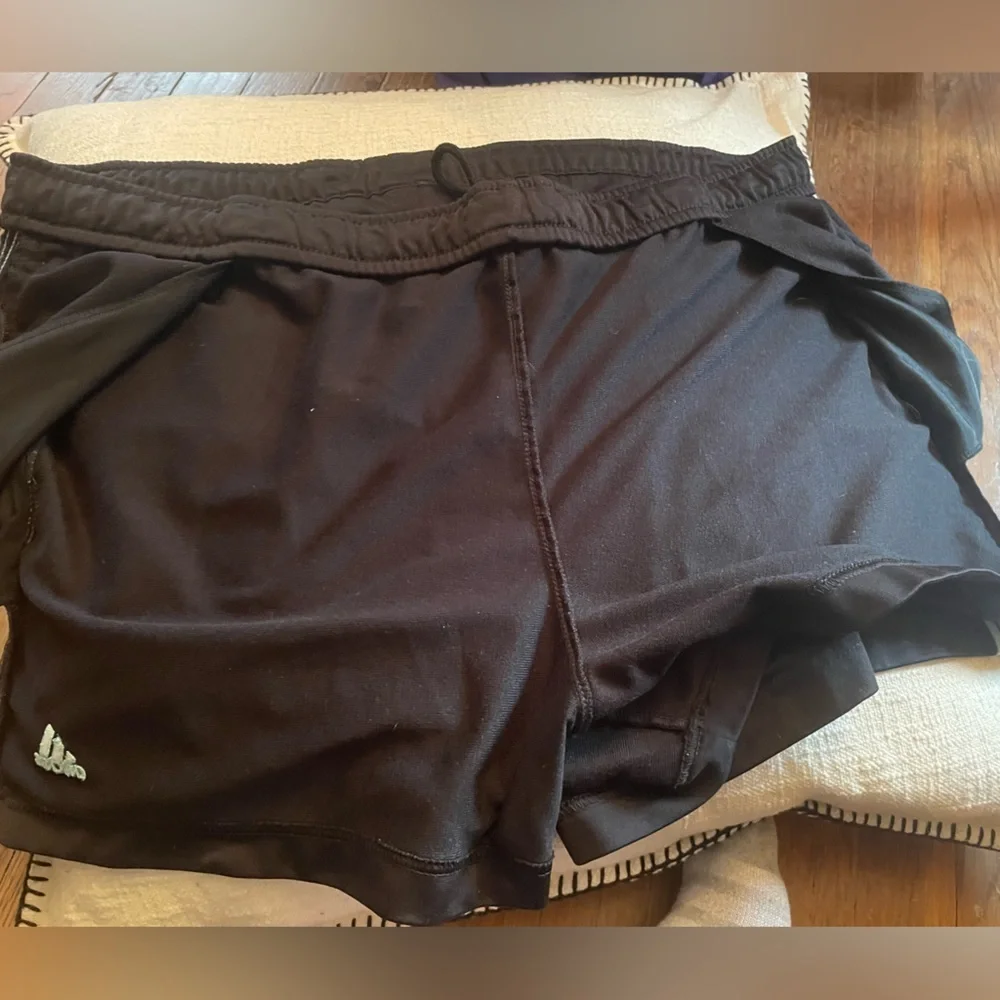 Women’s Adidas XL shorts